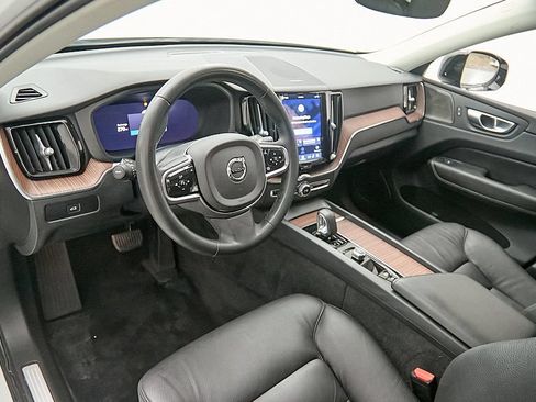 Used 2024 Volvo XC60 B5 Plus w/ Protection Package Premier AWD/4WD image 12
