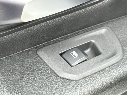 New 2026 RAM 1500 Express AWD/4WD image 30