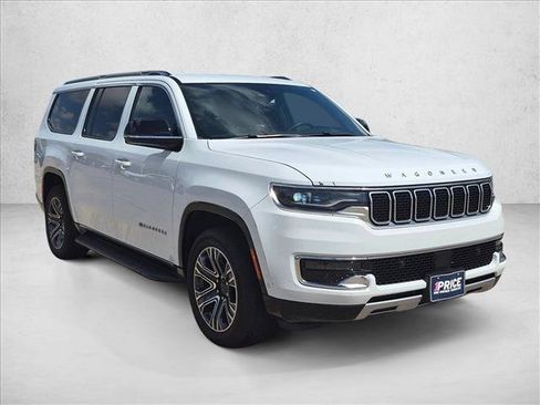 Used 2024 Jeep Wagoneer L Series II RWD image 18