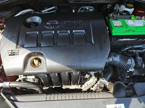Used 2018 Toyota C-HR XLE FWD image 27