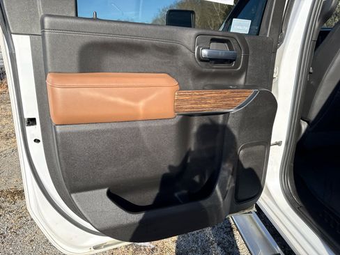 Used 2020 Chevrolet Silverado 3500 High Country w/ LPO, Hitch Package image 25