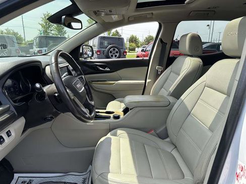Used 2018 GMC Acadia Denali AWD/4WD image 10