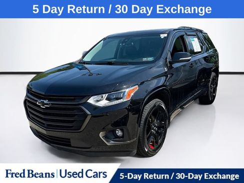 Used 2021 Chevrolet Traverse Premier w/ Redline Edition AWD/4WD image 3
