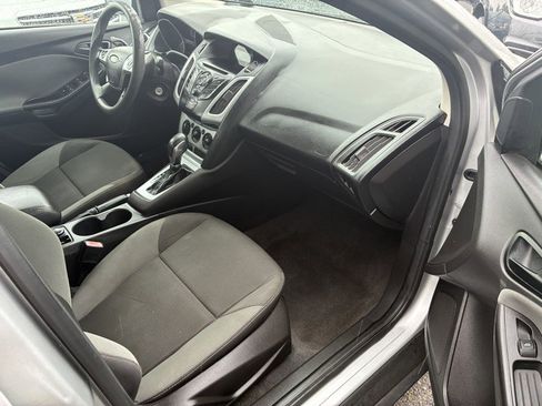 Used 2012 Ford Focus SE FWD image 15
