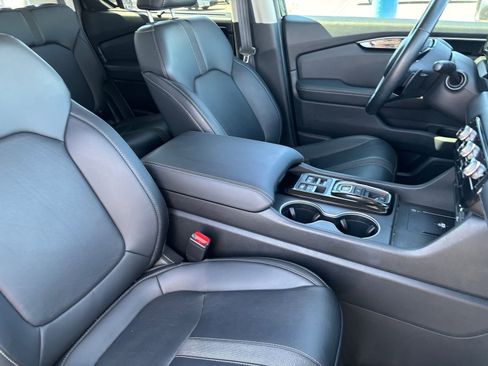 Certified 2023 Honda Pilot Touring image 15