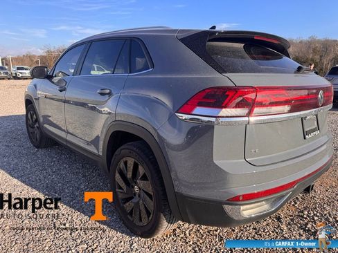 Used 2024 Volkswagen Atlas Cross Sport SE image 3