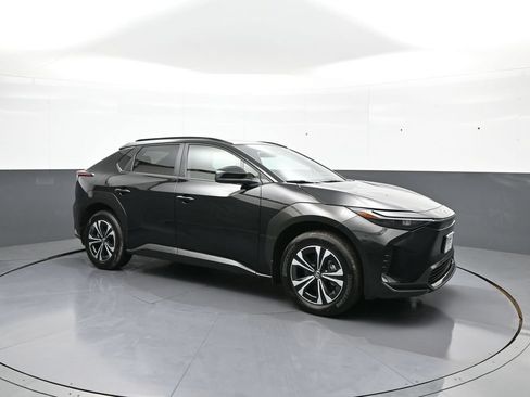 Certified 2024 Toyota bZ4X AWD w/ Weather Package image 4