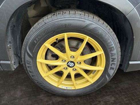 Used 2019 Subaru Forester Premium w/ All-Weather Package image 27