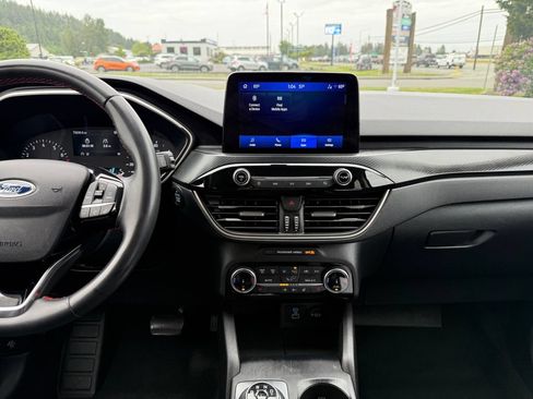 Used 2022 Ford Escape SEL w/ SEL Stealth AWD Package image 25
