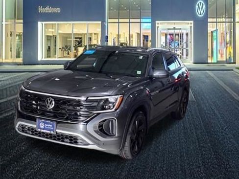 Used 2024 Volkswagen Atlas Cross Sport SE w/ Adventure Package image 1