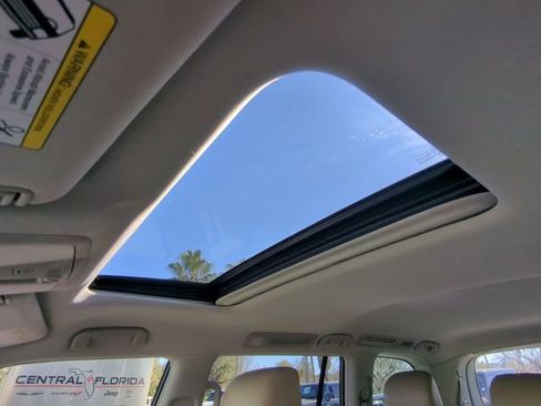 Used 2018 Nissan Armada Platinum image 25