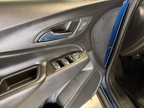 Used 2022 Chevrolet Equinox LT w/ LPO, Floor Liner Package FWD image 40