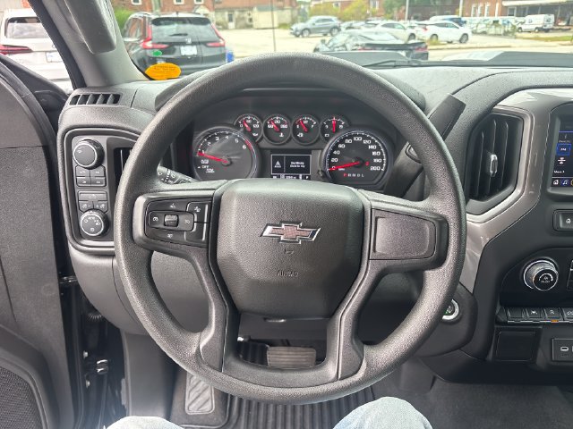 Used 2022 Chevrolet Silverado 1500 Custom Trail Boss AWD/4WD image 16