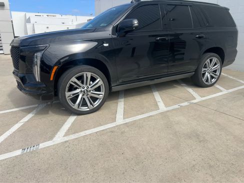 Used 2025 Cadillac Escalade Sport Platinum w/ LPO, Floor Liner Package image 4