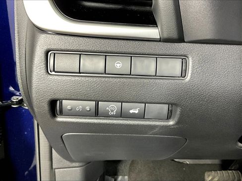 Certified 2025 Nissan Rogue SL AWD/4WD image 36