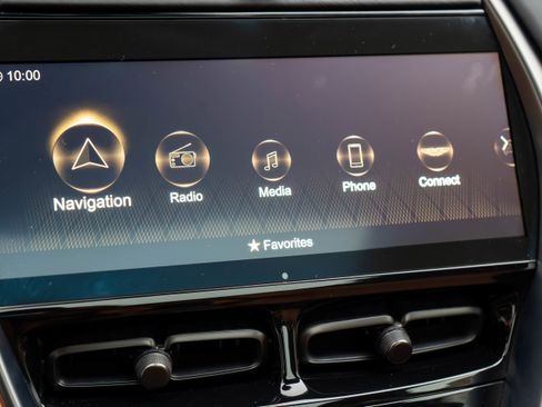 Used 2024 Aston Martin DBX 707 image 22