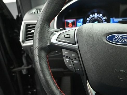 Certified 2021 Ford Edge ST-Line w/ Class II Trailer Tow Package image 16