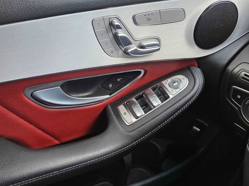 Used 2022 Mercedes-Benz GLC 300 image 33