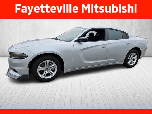 Used 2023 Dodge Charger SXT image 3
