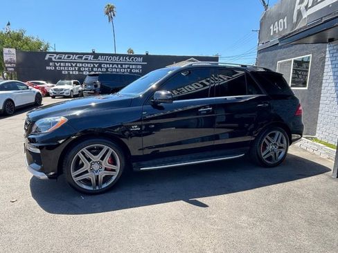 Used 2015 Mercedes-Benz ML 63 AMG 4MATIC w/ AMG Performance Package image 15