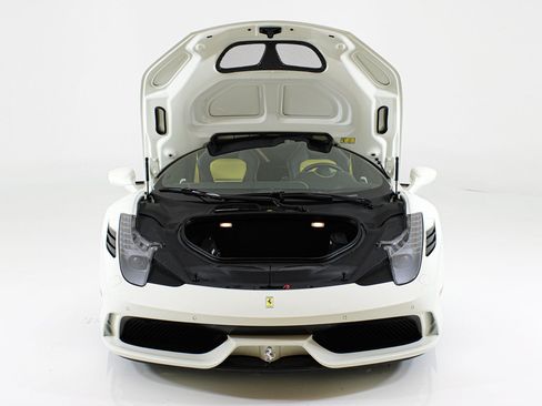 Used 2015 Ferrari 458 Speciale Coupe RWD image 52