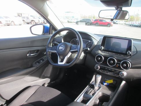 Used 2022 Nissan Sentra SV w/ Trunk Package image 18