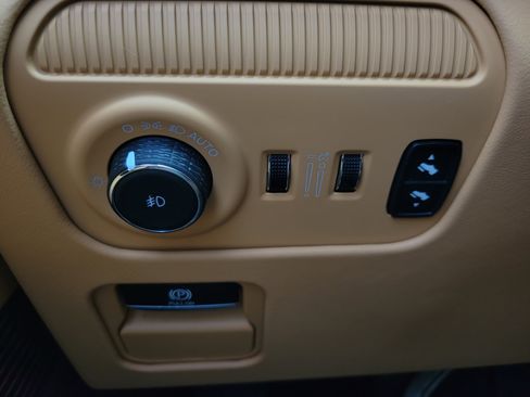 Used 2022 Jeep Grand Wagoneer Series III w/ Rear Seat Video Group 1 AWD/4WD image 27