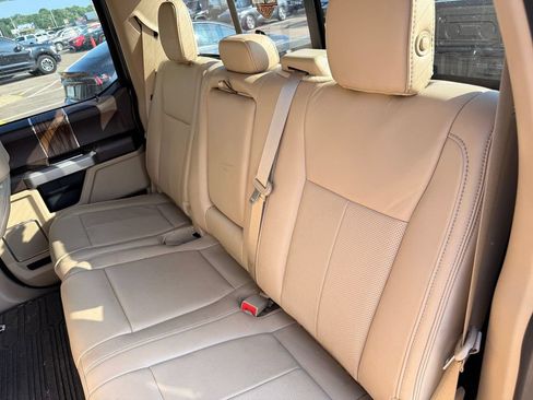 Used 2019 Ford F150 Lariat w/ Trailer Tow Package AWD/4WD image 5