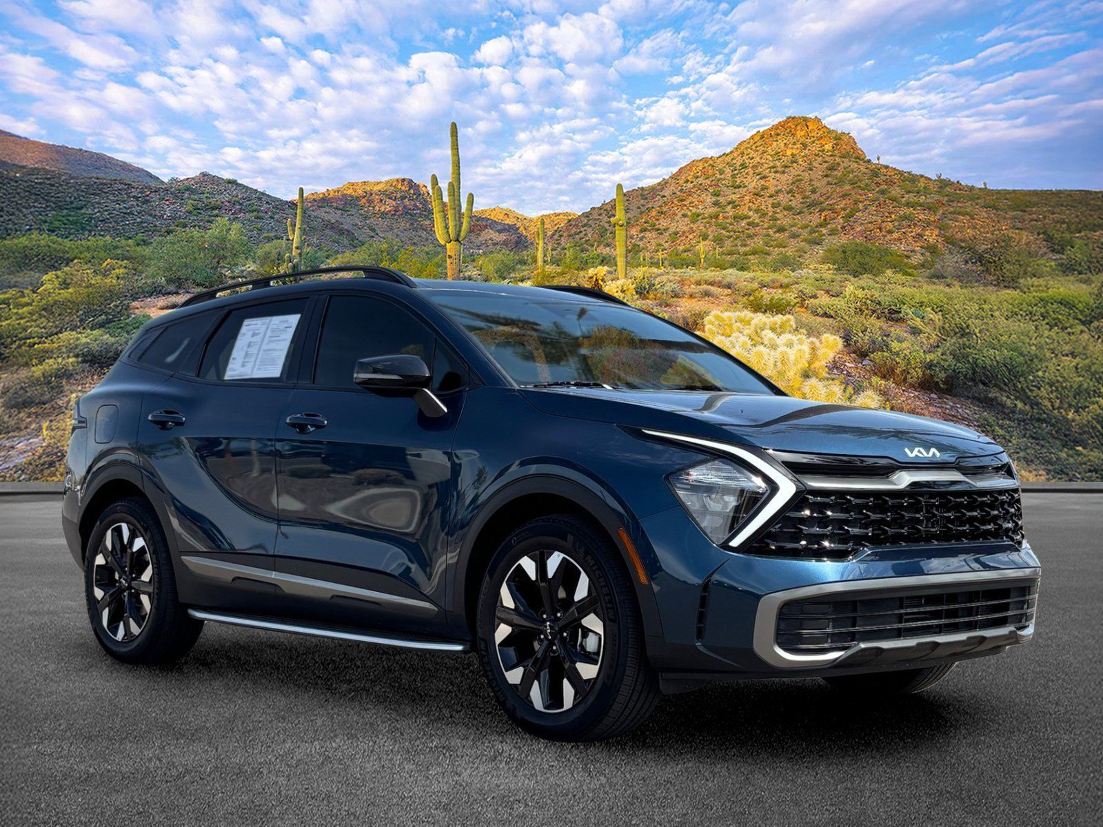 Used 2023 Kia Sportage X-Line AWD/4WD image 2