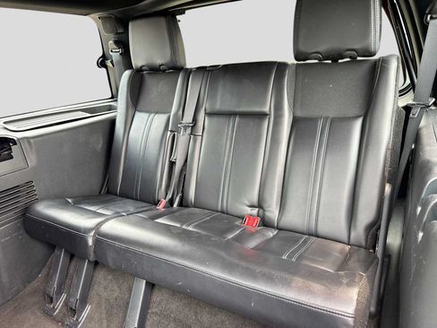 Used 2015 Lincoln Navigator 4WD image 21