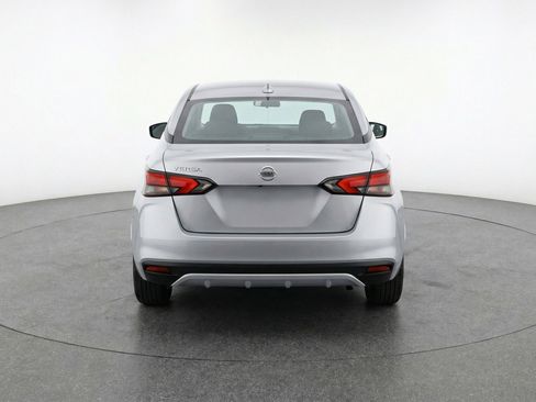 Used 2025 Nissan Versa SV image 7