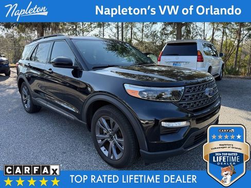 Used 2024 Ford Explorer XLT w/ Equipment Group 202A image 3