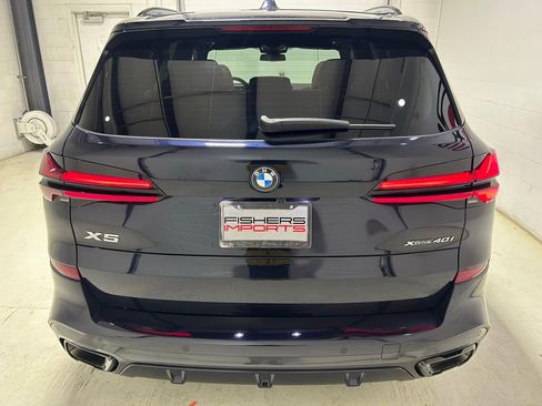 Used 2024 BMW X5 xDrive40i w/ M Sport Package AWD/4WD image 5
