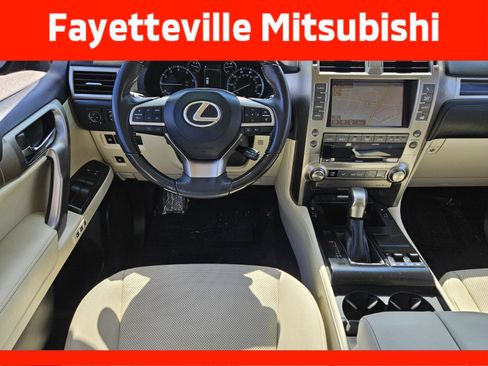 Used 2020 Lexus GX 460 Premium w/ Premium Package AWD/4WD image 12
