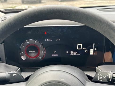 Used 2025 Nissan Kicks S AWD/4WD image 40