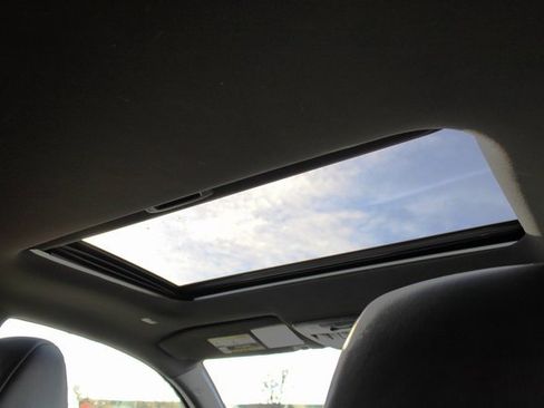 Used 2019 Toyota Tacoma TRD Off-Road image 32