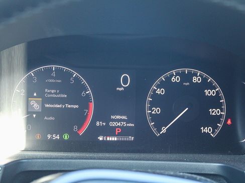 Used 2025 Honda Pilot EX-L image 25