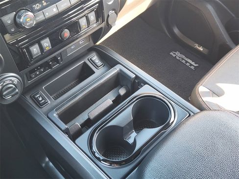 Used 2021 Nissan Titan PRO-4X w/ Pro-4x Convenience Package image 15