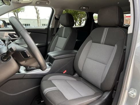 Used 2025 Chevrolet Blazer LT image 27