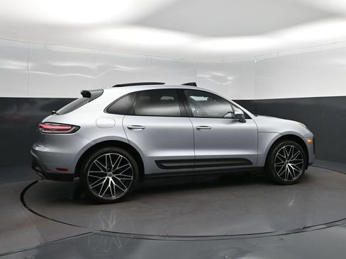 Used 2023 Porsche Macan AWD/4WD image 8