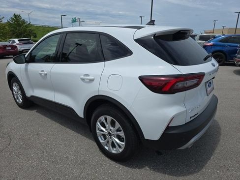 Used 2026 Ford Escape Active FWD image 3