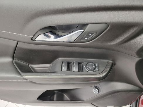 Used 2023 GMC Acadia SLT w/ Trailering Package image 29