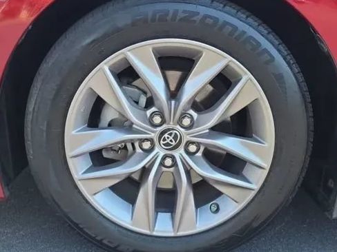 Used 2019 Toyota Avalon XLE FWD image 50