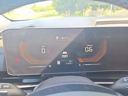 Certified 2026 Kia Carnival FWD image 21