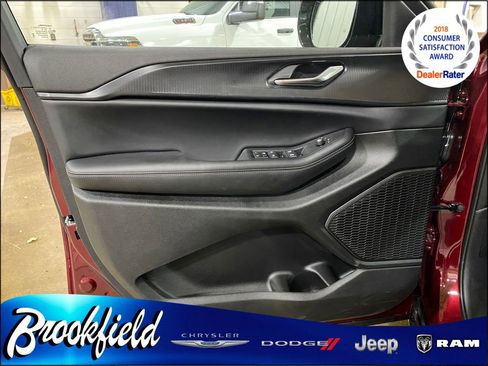 New 2025 Jeep Grand Cherokee L Altitude image 15