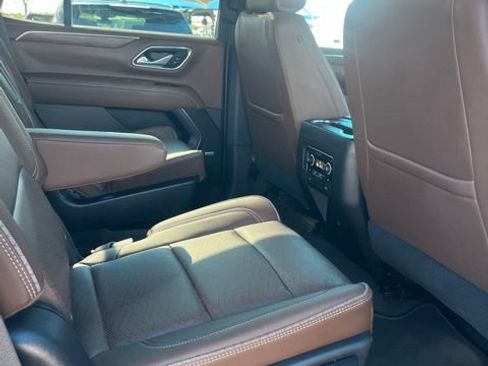 Used 2021 Chevrolet Tahoe High Country RWD image 12