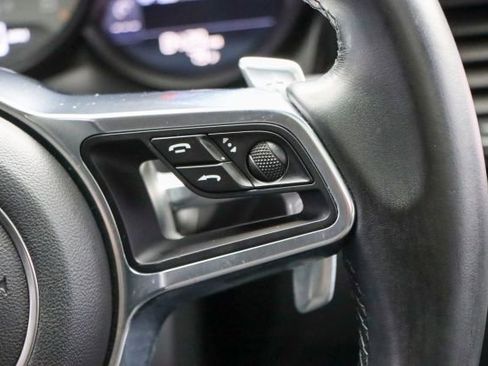 Used 2017 Porsche Macan S image 30