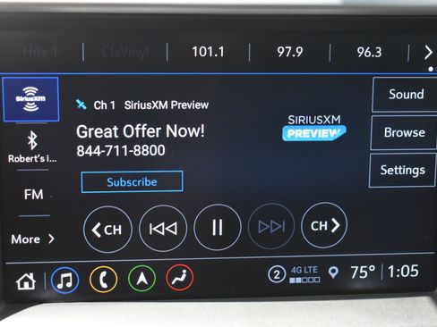 Used 2023 GMC Acadia SLT image 30