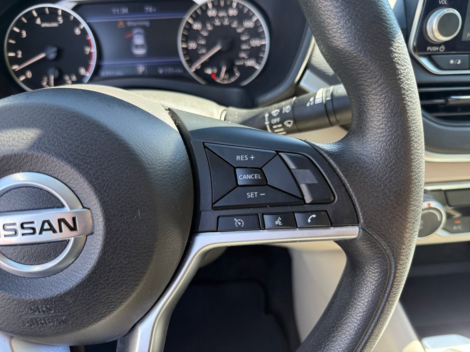Used 2022 Nissan Altima 2.5 SV FWD image 18
