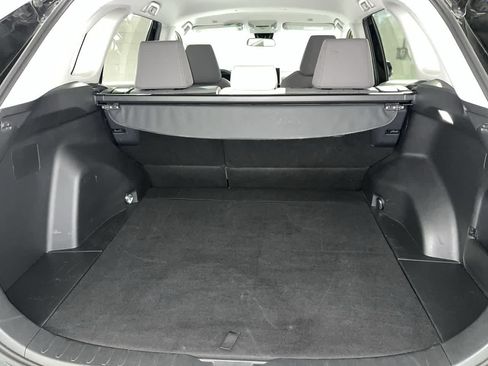Used 2025 Toyota RAV4 XLE FWD image 27